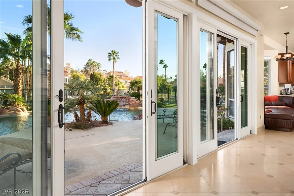 2204 Glenbrook, Las Vegas, NV 89117