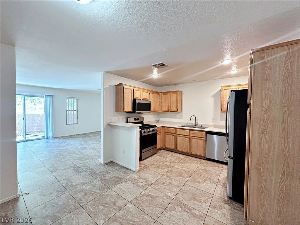 2056 Audrey Hepburn, Las Vegas, NV 89142