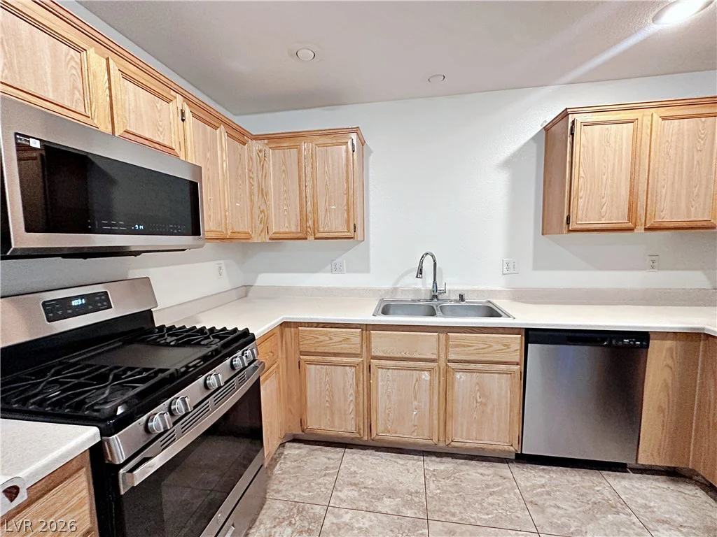 2056 Audrey Hepburn, Las Vegas, NV 89142