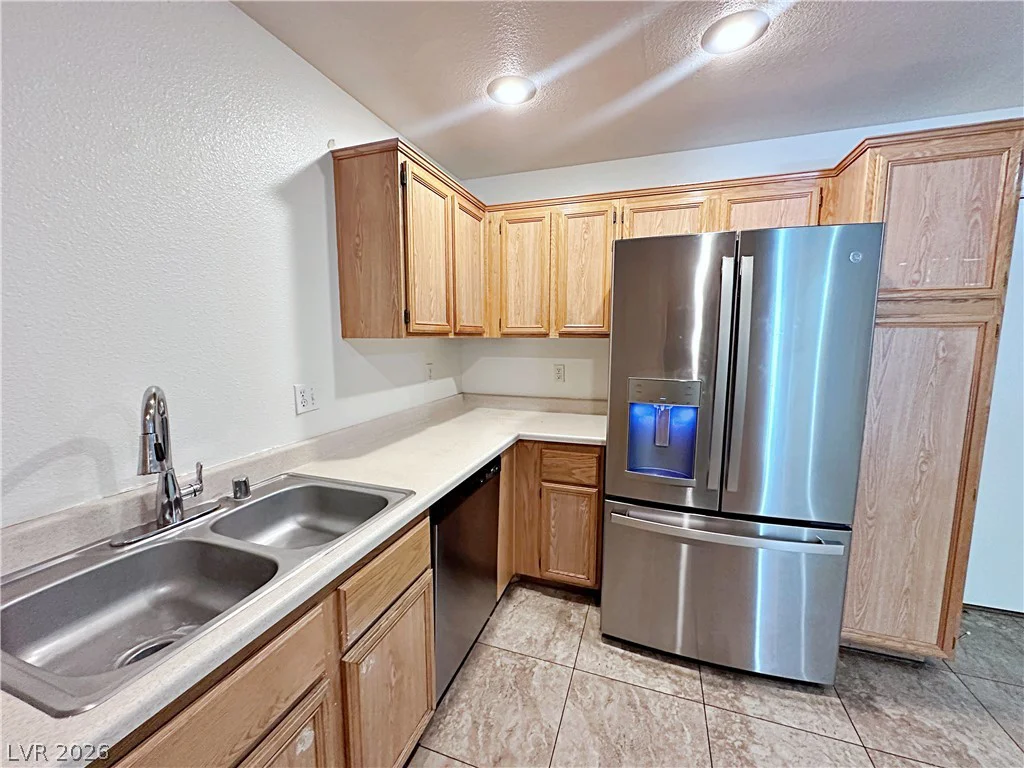 2056 Audrey Hepburn, Las Vegas, NV 89142