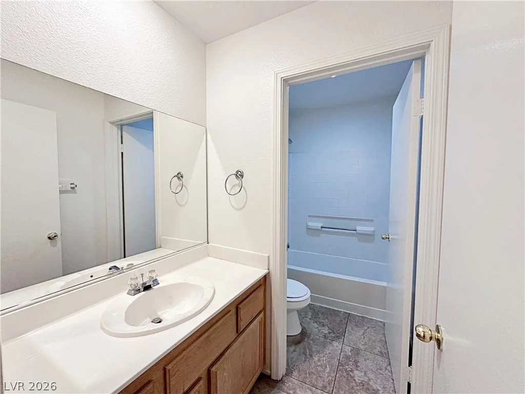 2056 Audrey Hepburn, Las Vegas, NV 89142