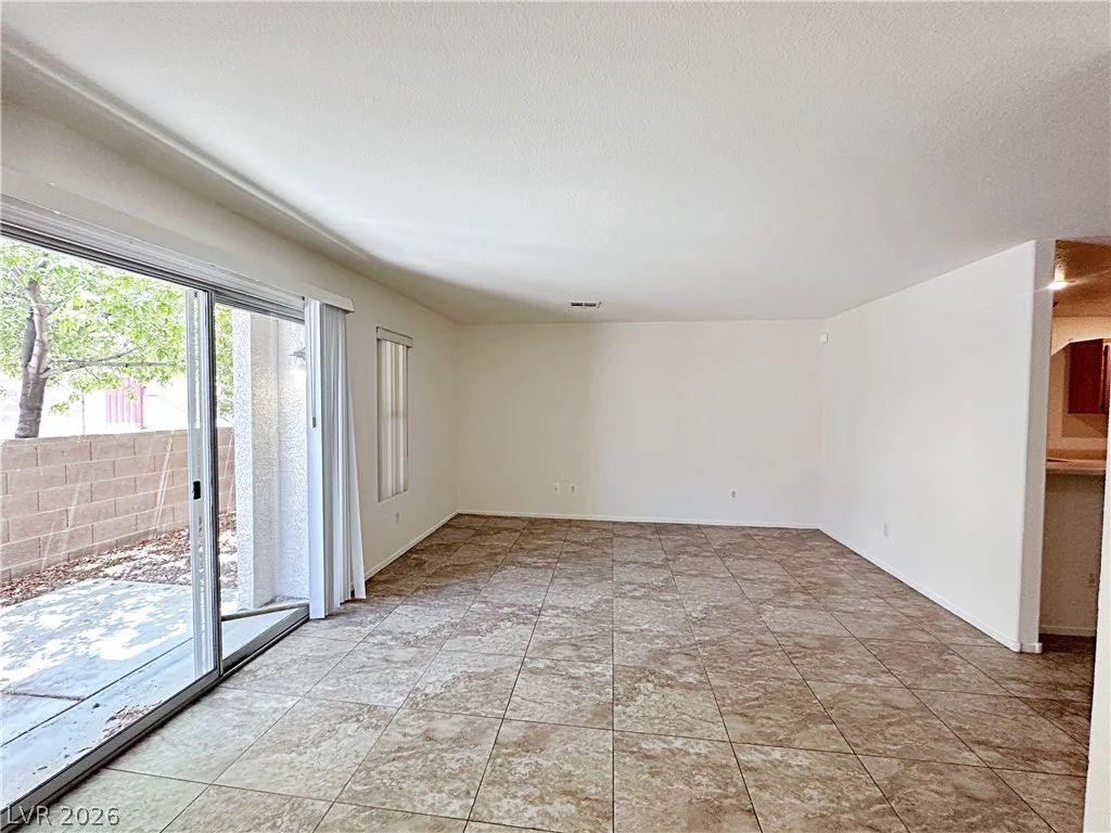2056 Audrey Hepburn, Las Vegas, NV 89142