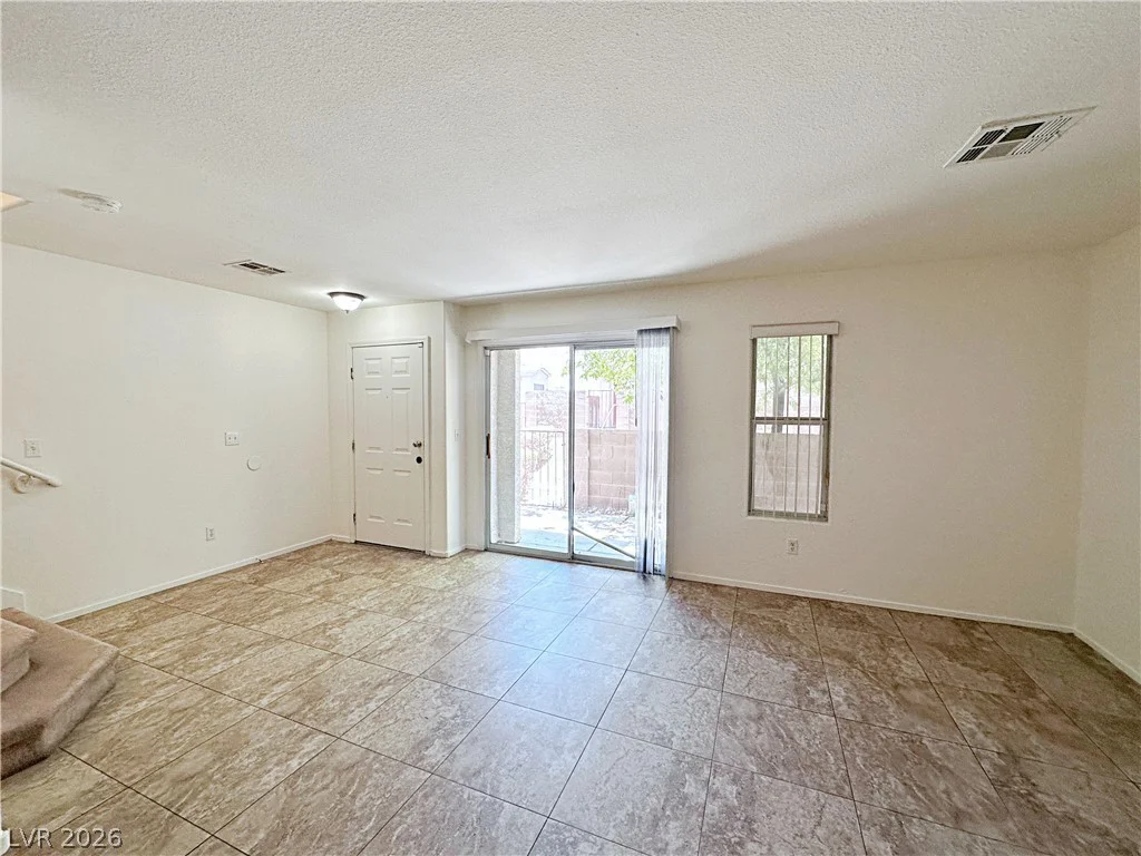 2056 Audrey Hepburn, Las Vegas, NV 89142