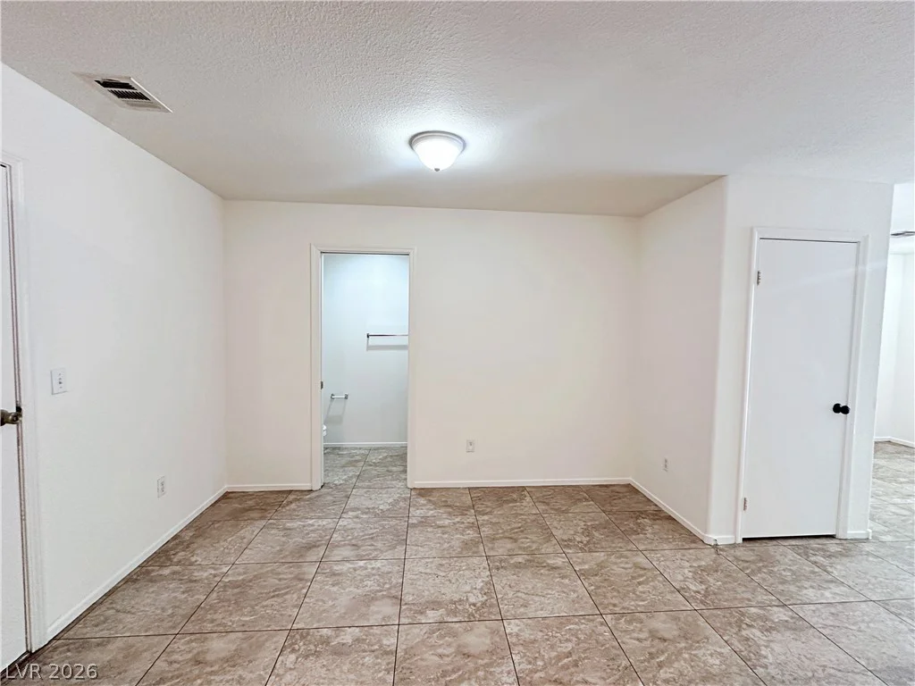 2056 Audrey Hepburn, Las Vegas, NV 89142