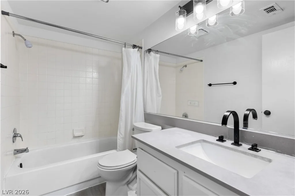 2066 Glistening Sands, Las Vegas, NV 89119
