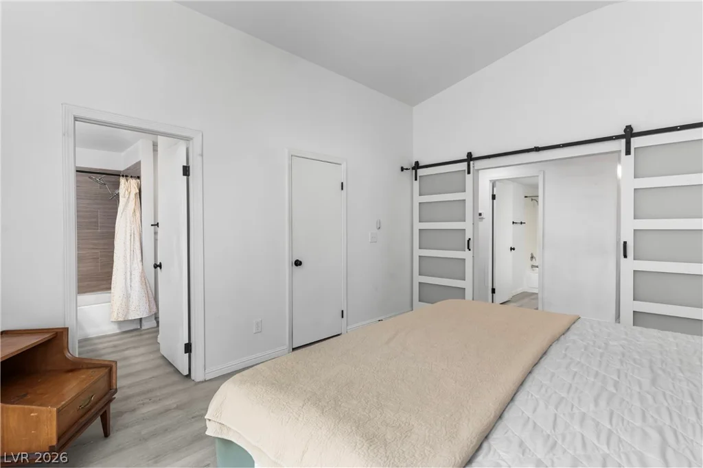 2066 Glistening Sands, Las Vegas, NV 89119
