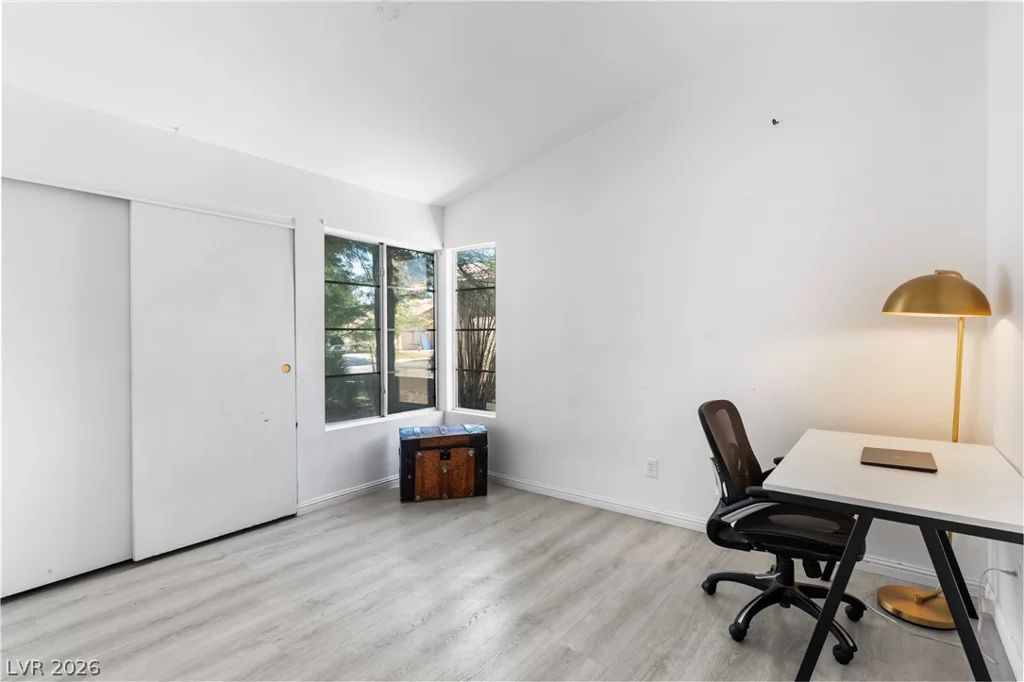 2066 Glistening Sands, Las Vegas, NV 89119