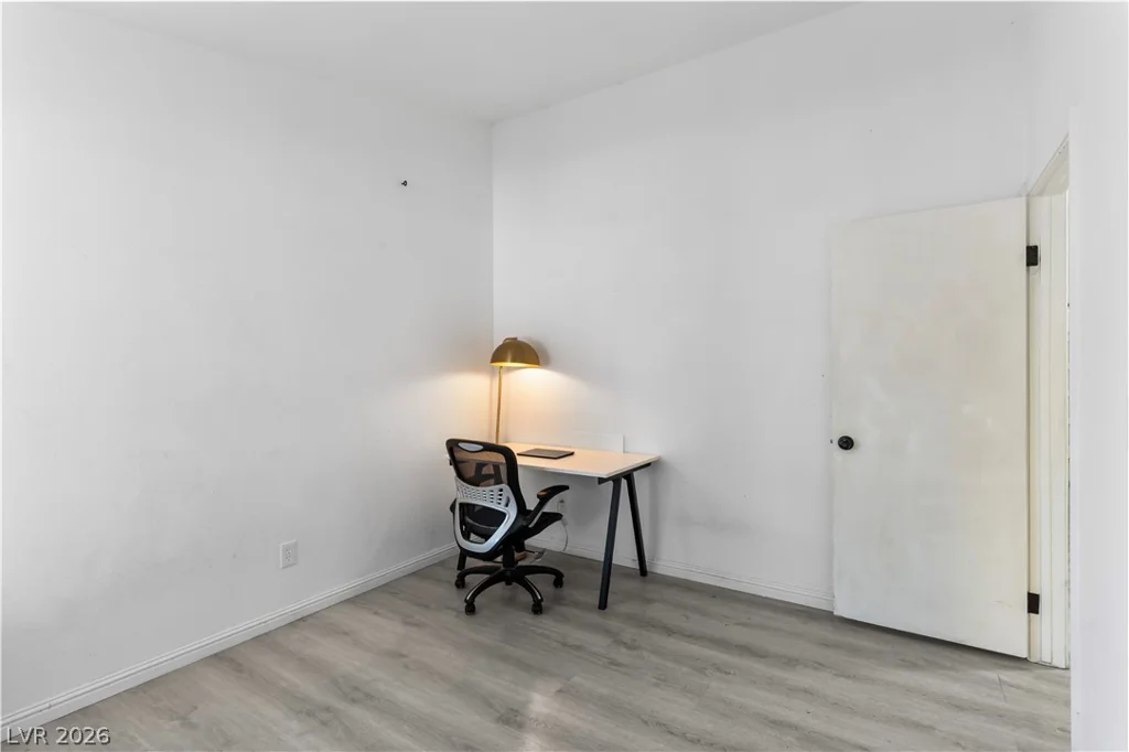 2066 Glistening Sands, Las Vegas, NV 89119