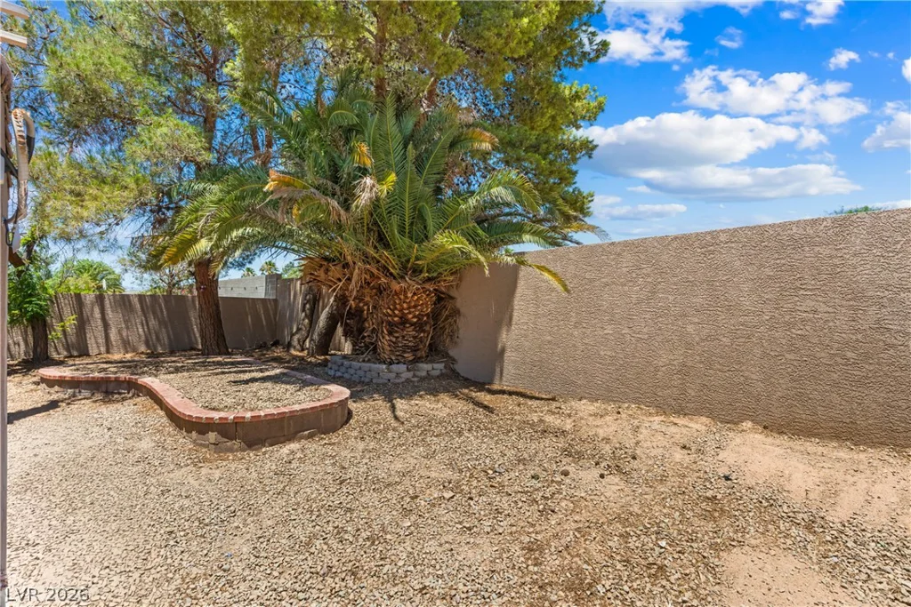 2066 Glistening Sands, Las Vegas, NV 89119