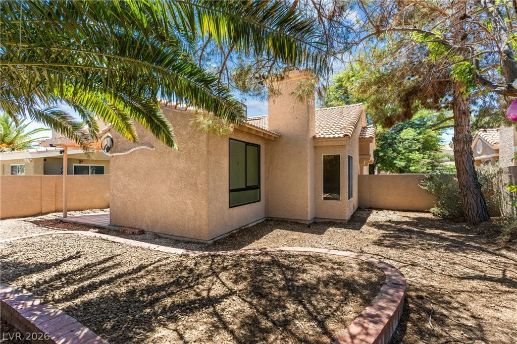 2066 Glistening Sands, Las Vegas, NV 89119