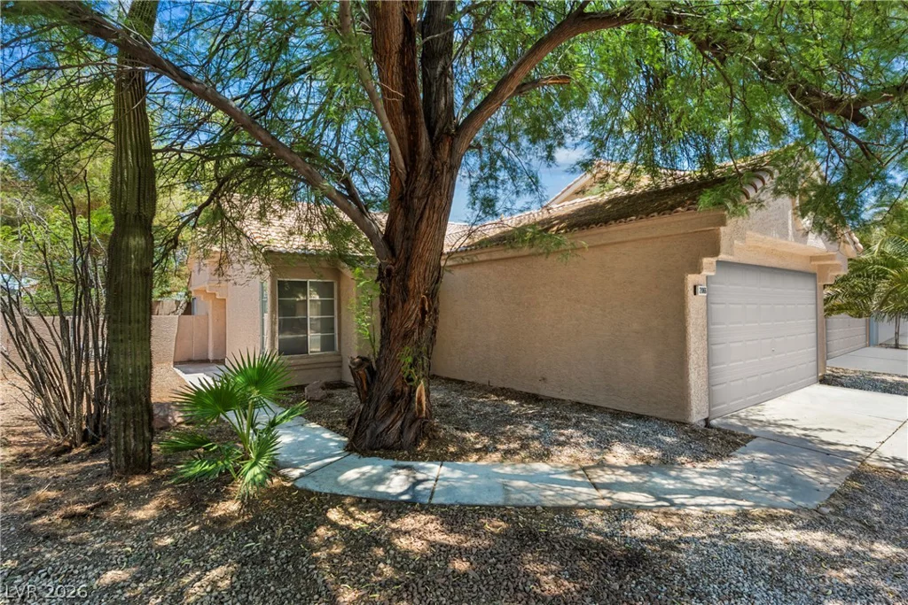 2066 Glistening Sands, Las Vegas, NV 89119