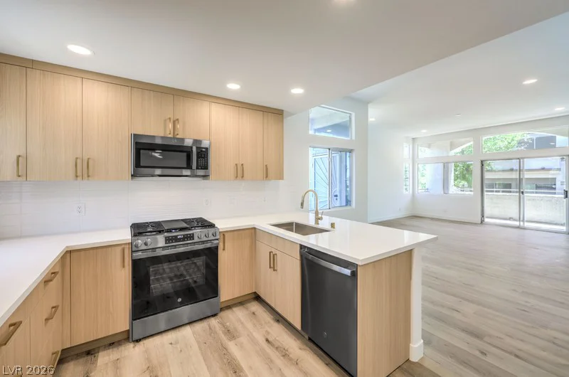 3125 Buffalo, Las Vegas, NV 89128