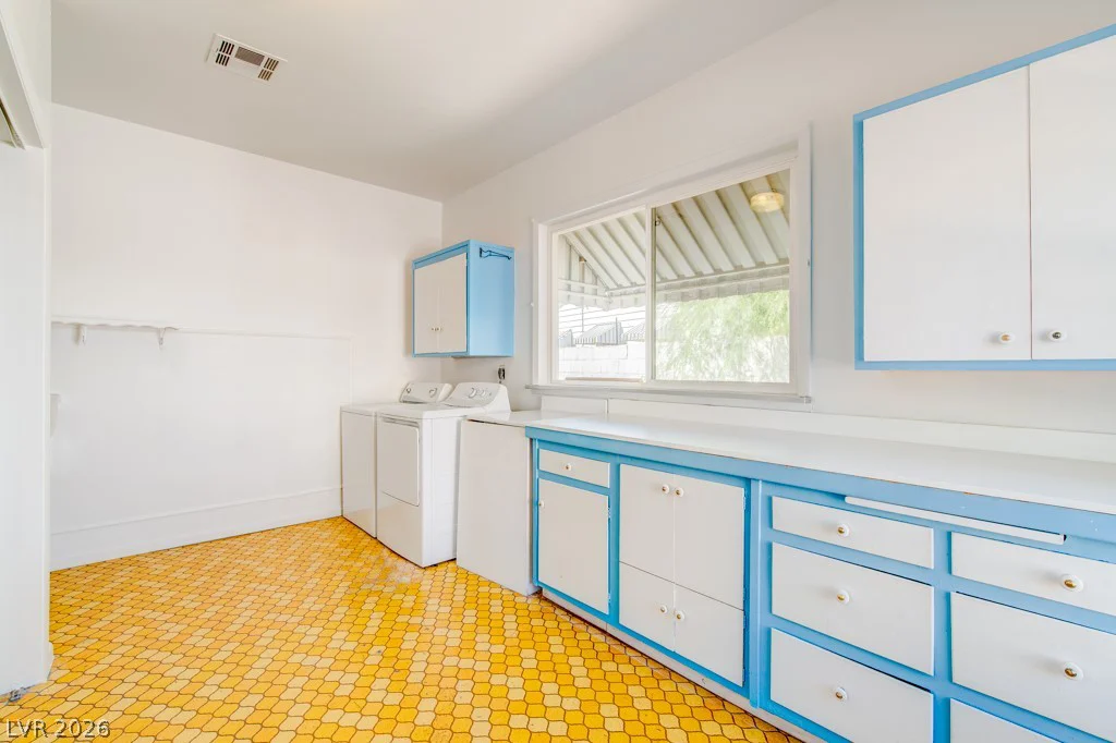 709 Park Paseo, Las Vegas, NV 89104