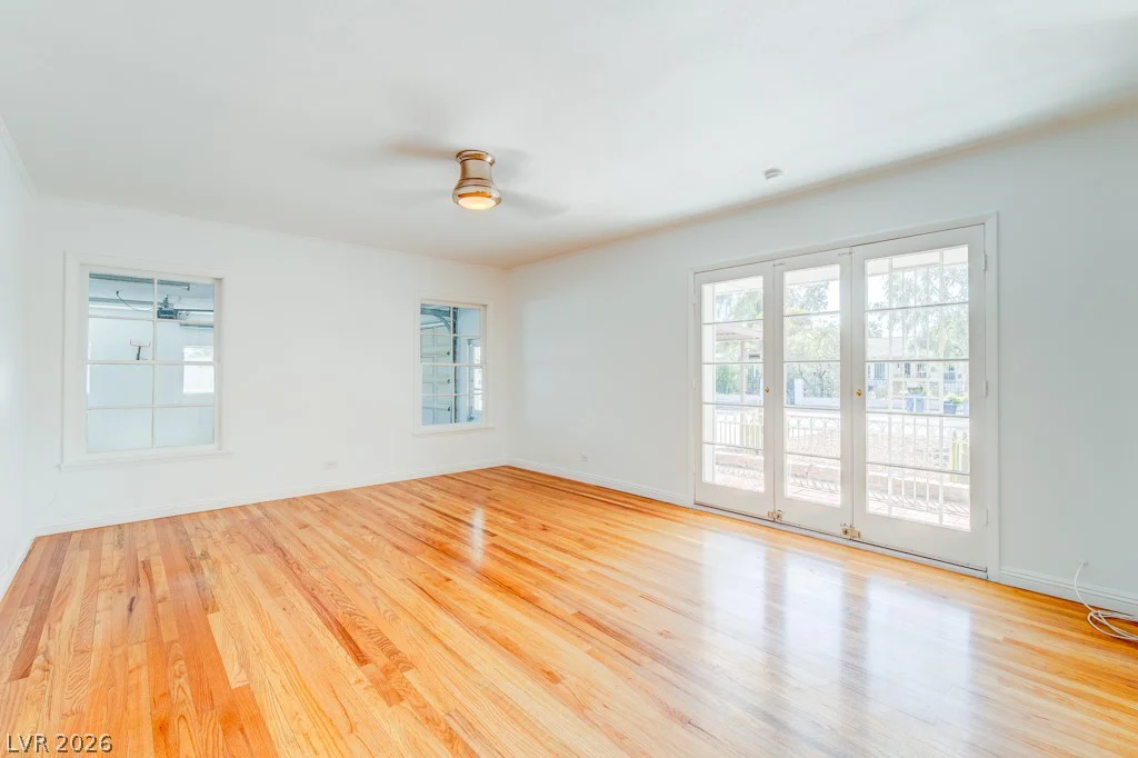 709 Park Paseo, Las Vegas, NV 89104