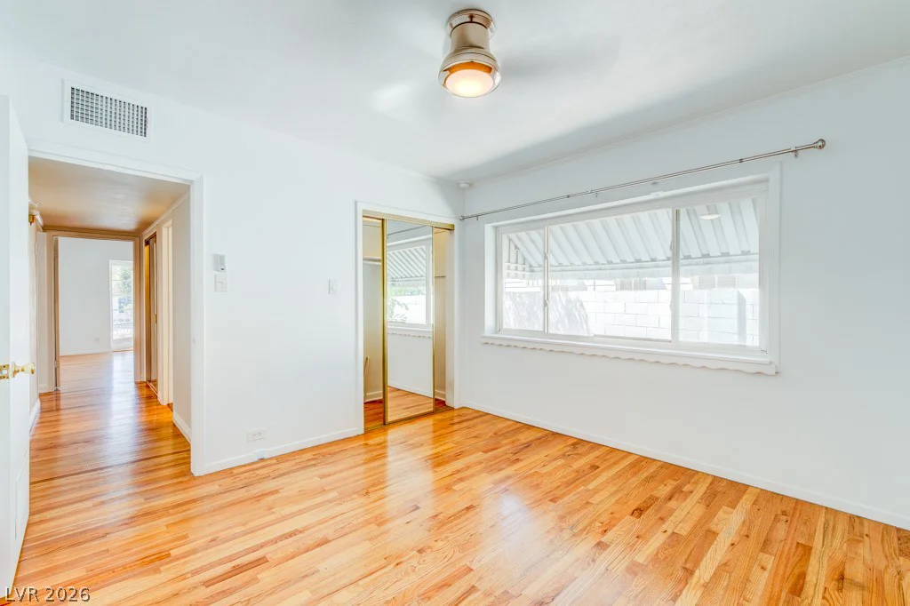709 Park Paseo, Las Vegas, NV 89104