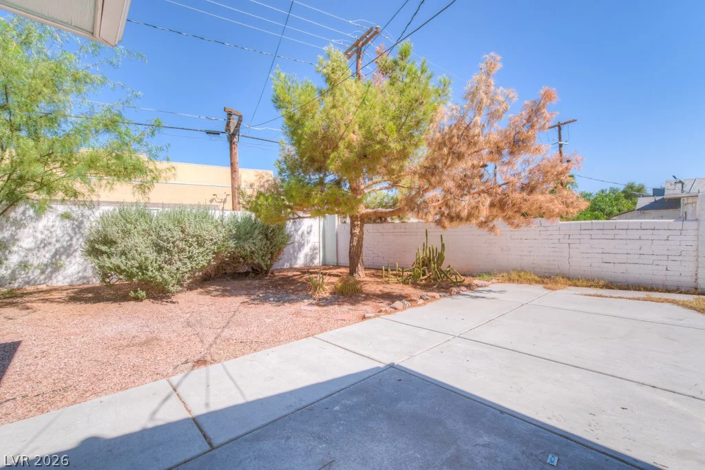 709 Park Paseo, Las Vegas, NV 89104