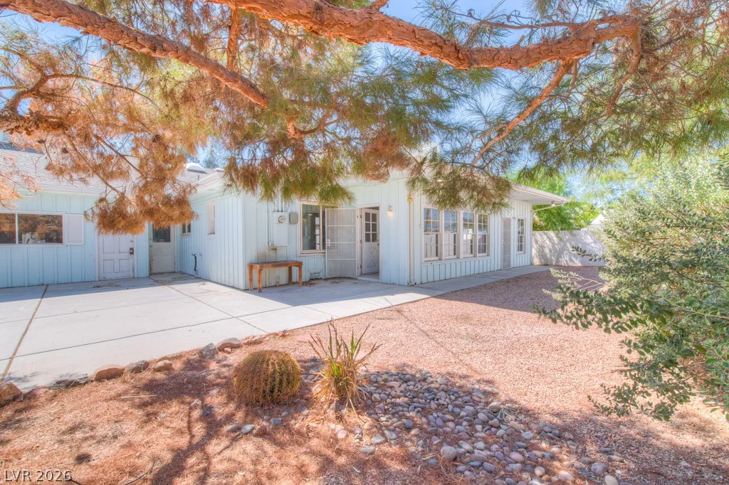 709 Park Paseo, Las Vegas, NV 89104