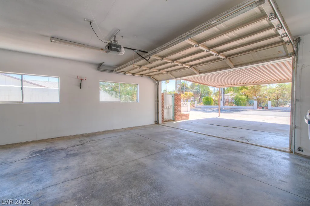 709 Park Paseo, Las Vegas, NV 89104