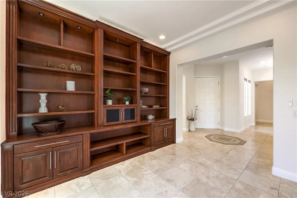 2492 Hollow Rock, Las Vegas, NV 89135