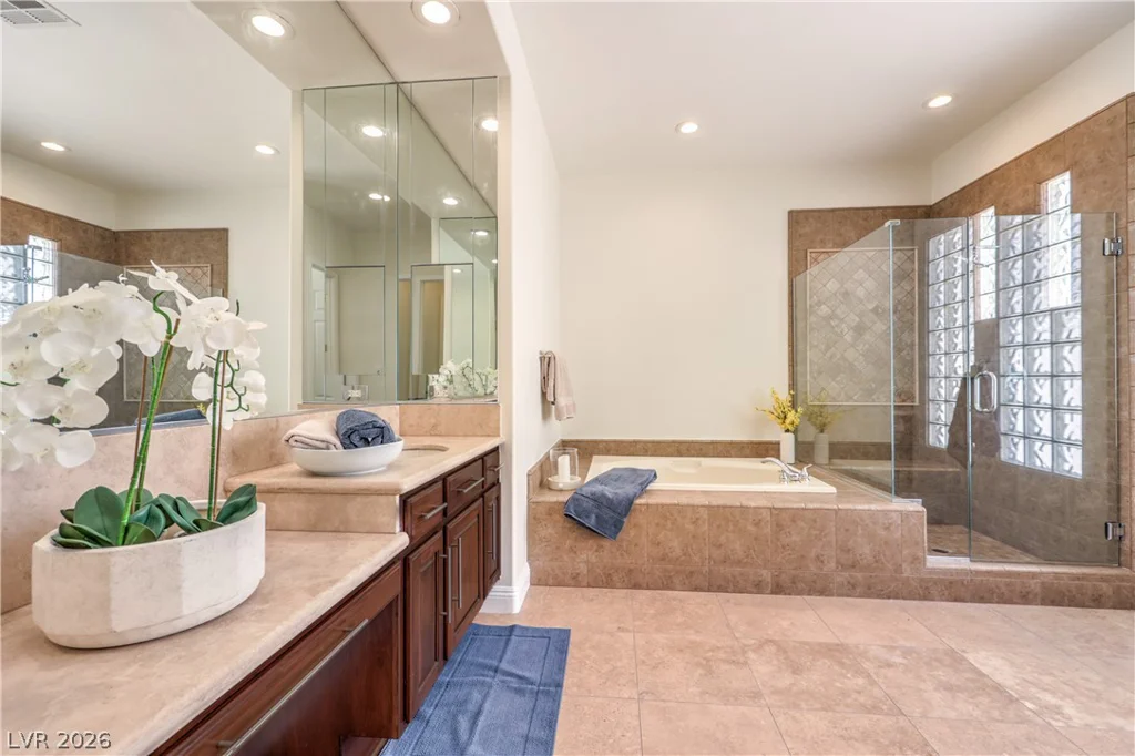 2492 Hollow Rock, Las Vegas, NV 89135