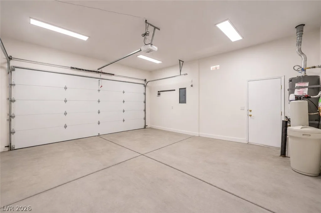 2492 Hollow Rock, Las Vegas, NV 89135
