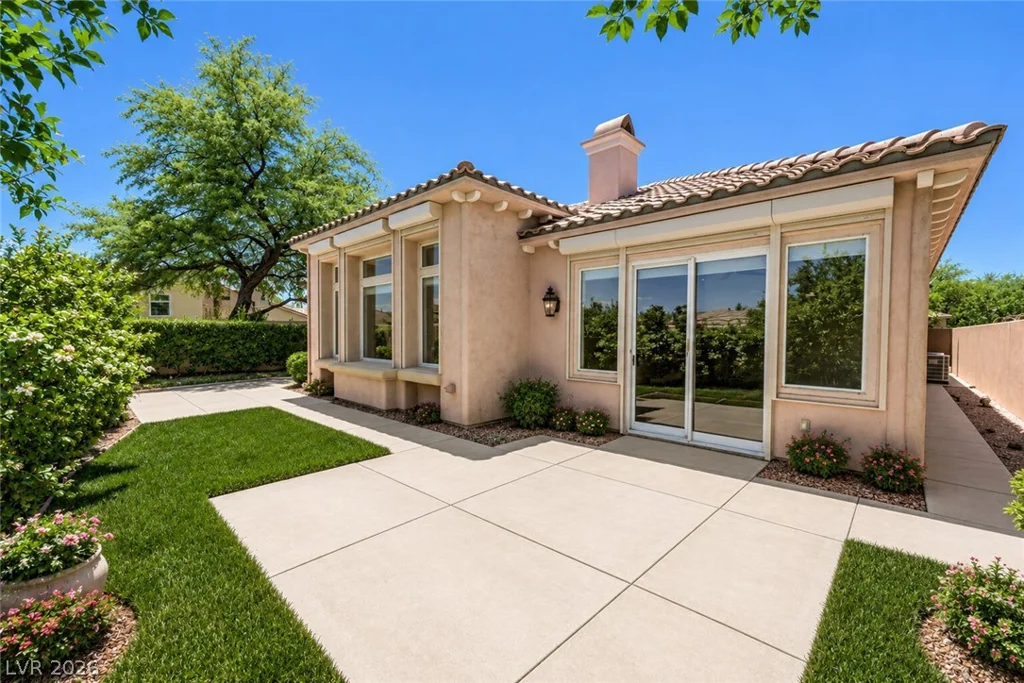 2492 Hollow Rock, Las Vegas, NV 89135