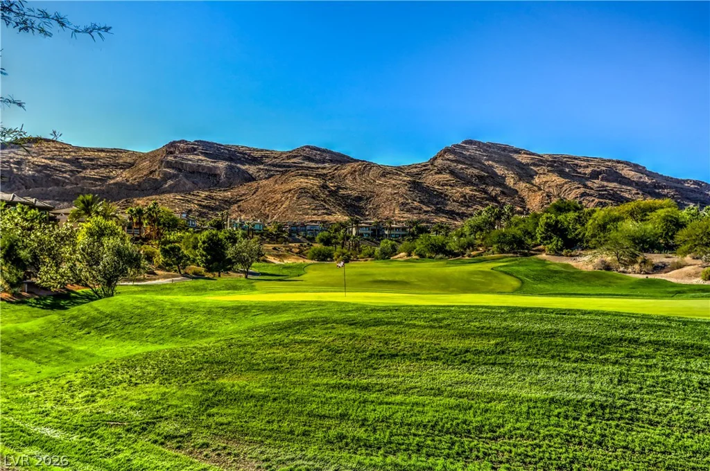 2492 Hollow Rock, Las Vegas, NV 89135