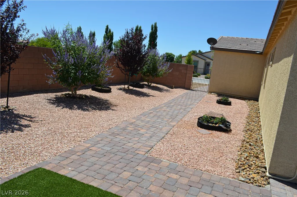 5528 Eleganza, Pahrump, NV 89061