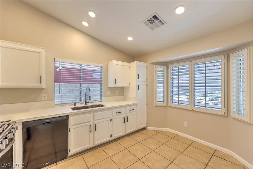 2007 GLISTENING SANDS, Las Vegas, NV 89119