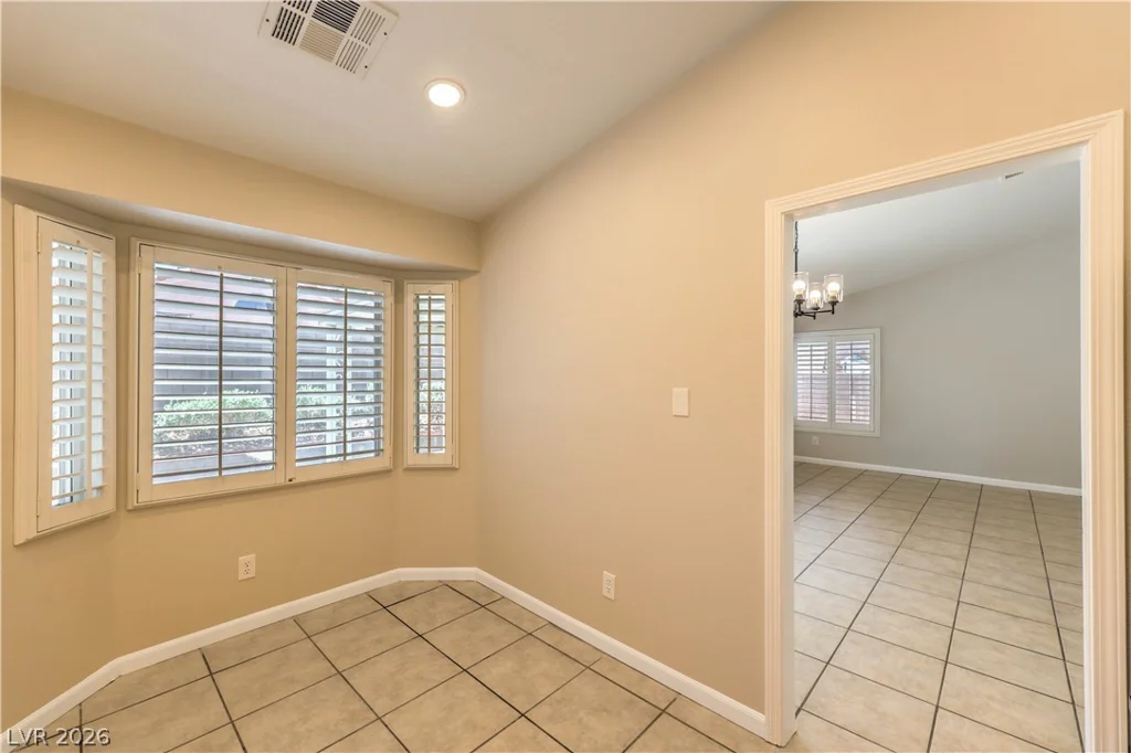 2007 GLISTENING SANDS, Las Vegas, NV 89119