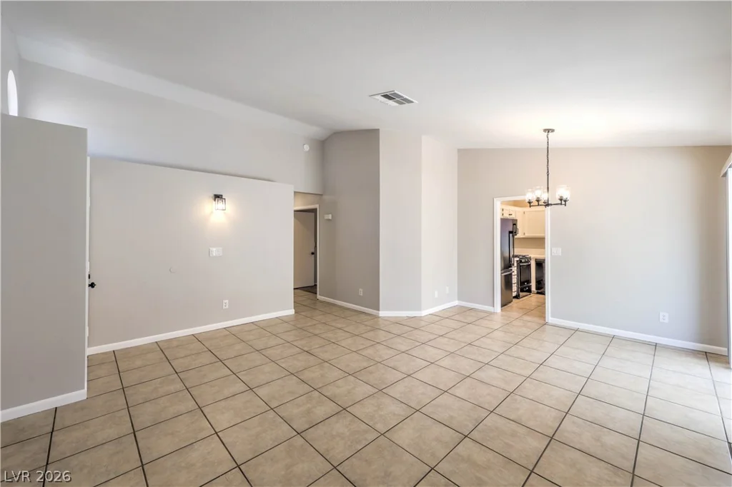 2007 GLISTENING SANDS, Las Vegas, NV 89119