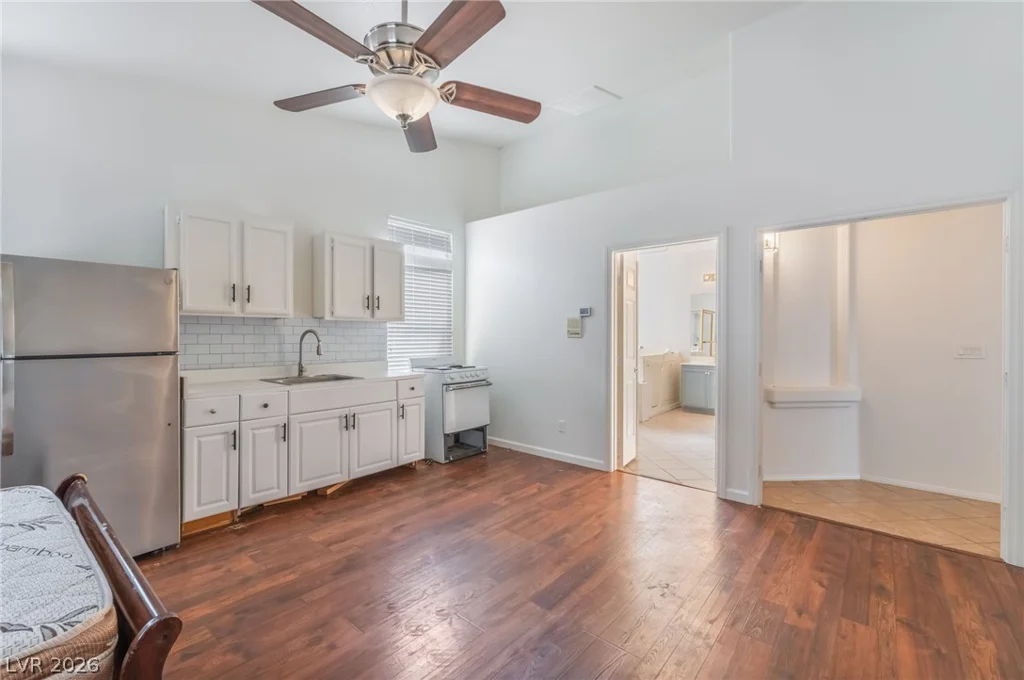 1554 Mount Hood, Las Vegas, NV 89110