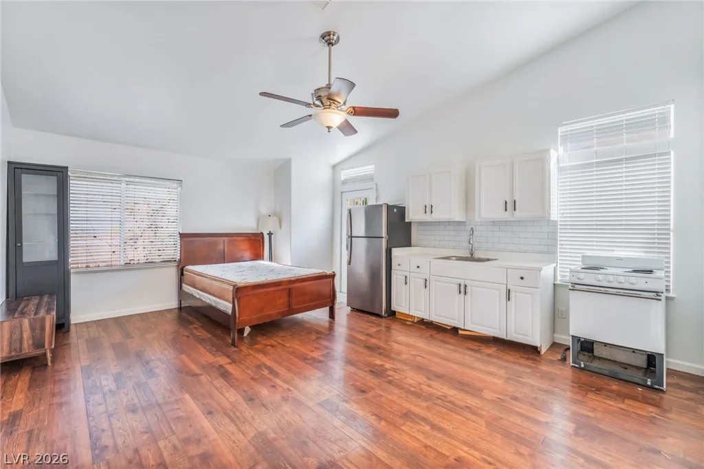 1554 Mount Hood, Las Vegas, NV 89110