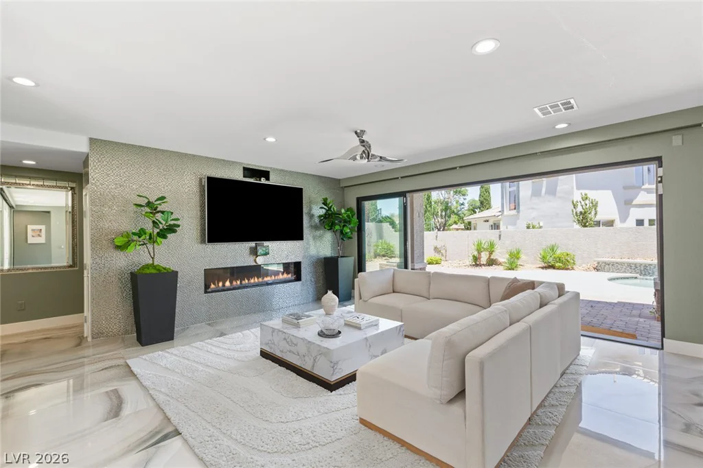 3552 Coventry Gardens, Las Vegas, NV 89135