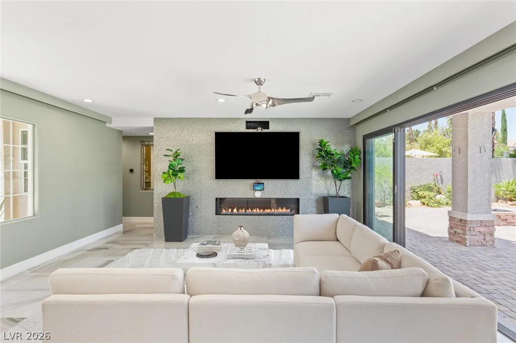 3552 Coventry Gardens, Las Vegas, NV 89135