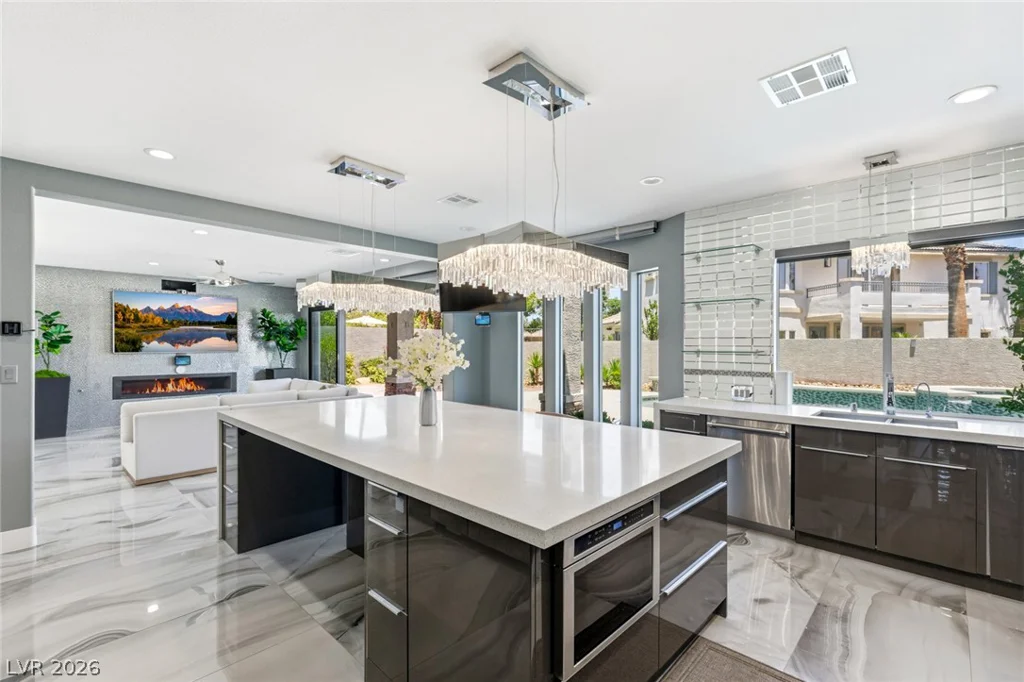 3552 Coventry Gardens, Las Vegas, NV 89135