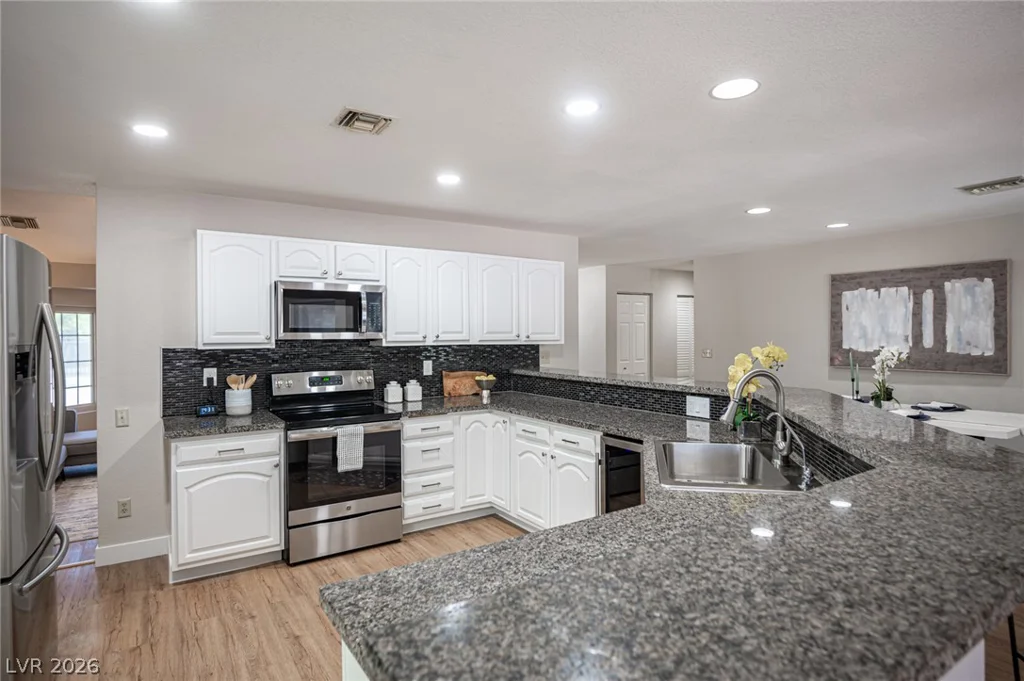 5240 Monroe, Las Vegas, NV 89110
