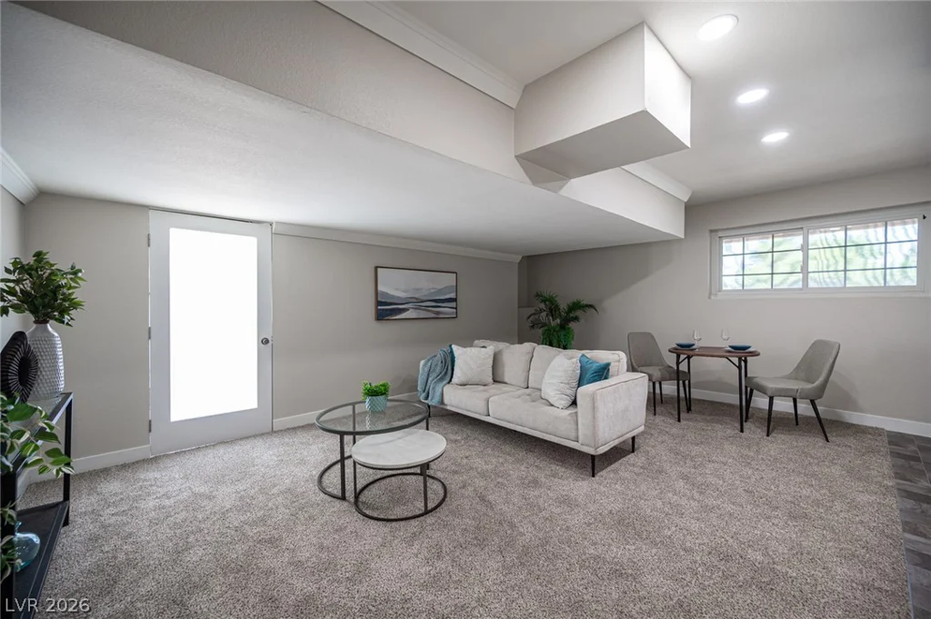 5240 Monroe, Las Vegas, NV 89110
