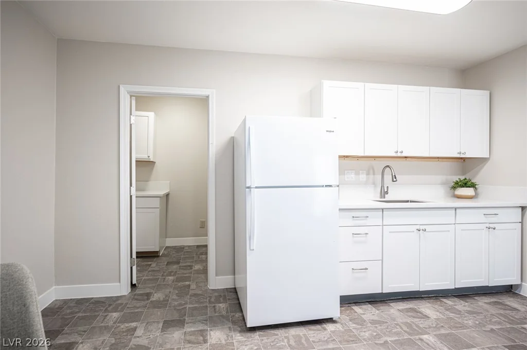 5240 Monroe, Las Vegas, NV 89110