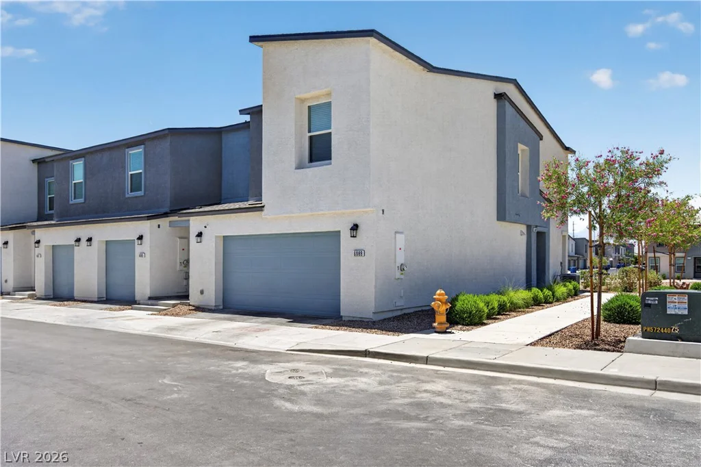 6089 Lily Garden, North Las Vegas, NV 89081