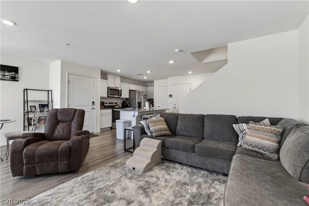 6089 Lily Garden, North Las Vegas, NV 89081