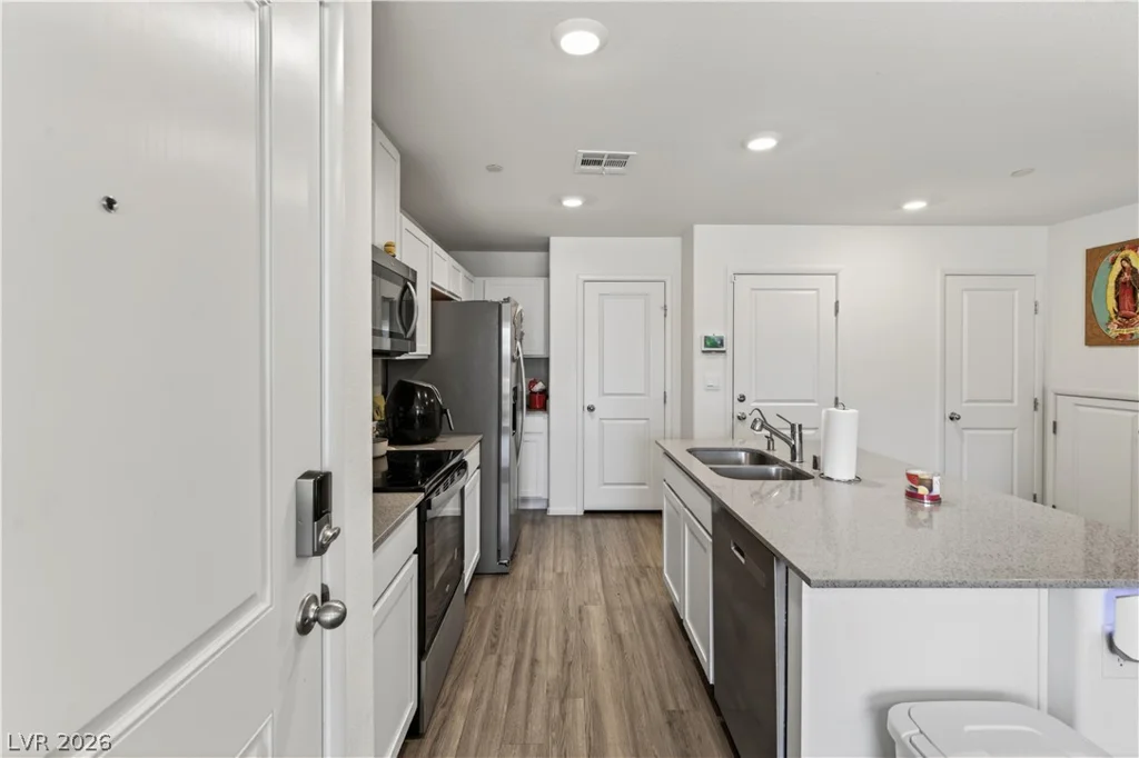 6089 Lily Garden, North Las Vegas, NV 89081