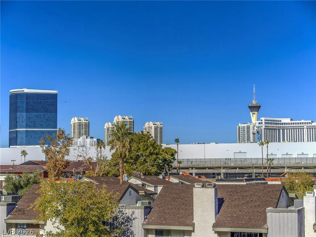 725 Royal Crest, Las Vegas, NV 89169