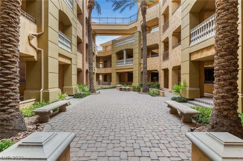 15 Via Mantova, Henderson, NV 89011