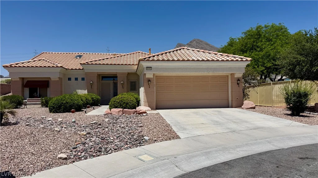 11013 McKendrec, Las Vegas, NV 89134