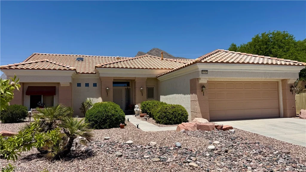 11013 McKendrec, Las Vegas, NV 89134