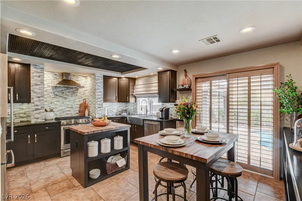 864 Eureka Falls, Henderson, NV 89052