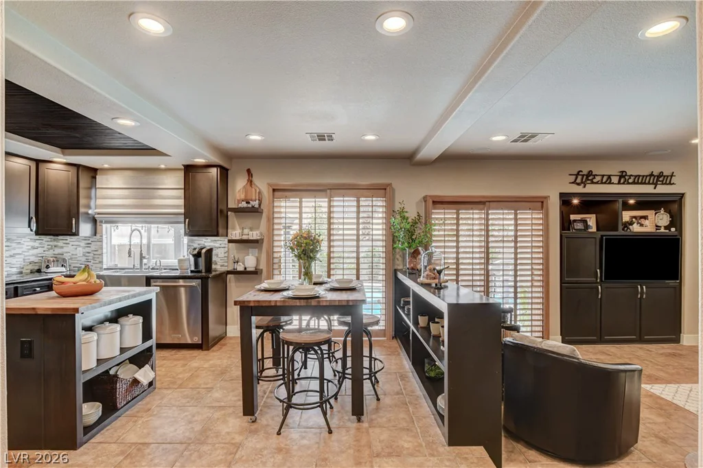 864 Eureka Falls, Henderson, NV 89052