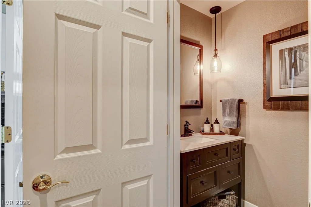 864 Eureka Falls, Henderson, NV 89052