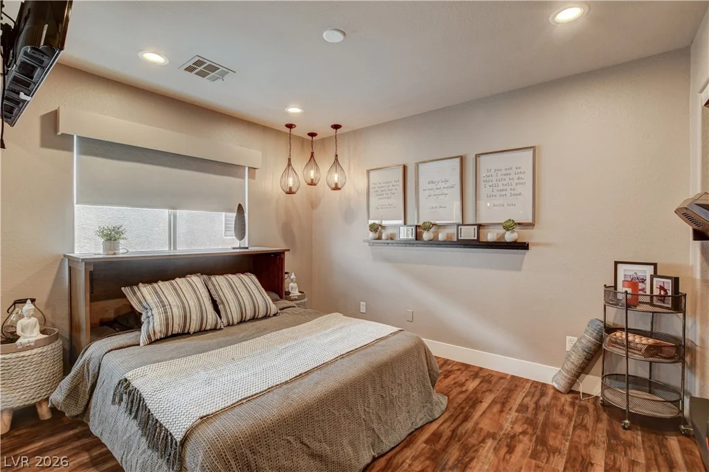 864 Eureka Falls, Henderson, NV 89052